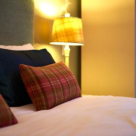 The Red Lion Hawkshaw Hotel Bury  Bagian luar foto