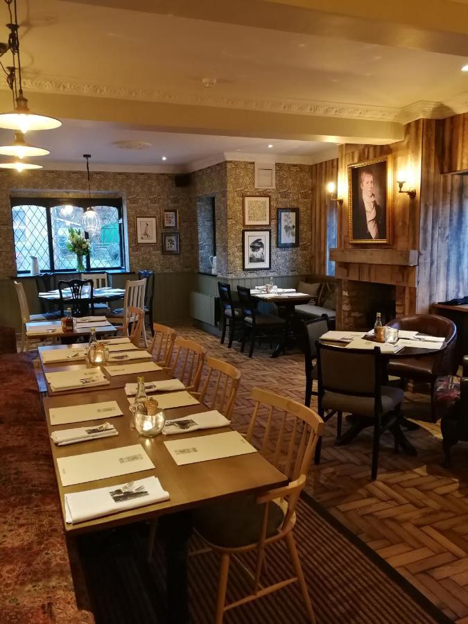 The Red Lion Hawkshaw Hotel Bury  Bagian luar foto